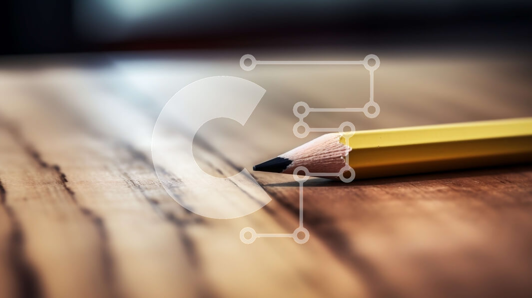 Intra Συλλεκτικό Ξύλινο Παζλ Plywood  4mm - Κίτρινο μολύβι σε ξύλινο τραπέζι Σε Ξύλινο Κουτί - Διαστάσεις: 10x10 cm – 25 κομμάτια