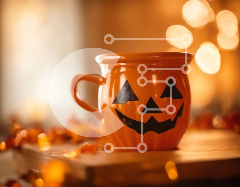 Intra Συλλεκτικό Ξύλινο Παζλ Plywood  4mm - Πορτοκαλί κούπα κολοκύθας στα φθινοπωρινά φύλλα Σε Ξύλινο Κουτί - Διαστάσεις Puzzle: 10x10 cm – 25 κομμάτια