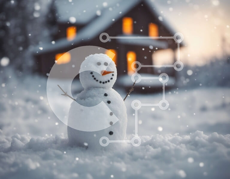 Intra Συλλεκτικό Ξύλινο Παζλ Plywood  4mm - Χιονάνθρωπος μπροστά από ένα παλιό ξύλινο σπίτι Σε Ξύλινο Κουτί - Διαστάσεις Puzzle: 10x10 cm – 25 κομμάτια