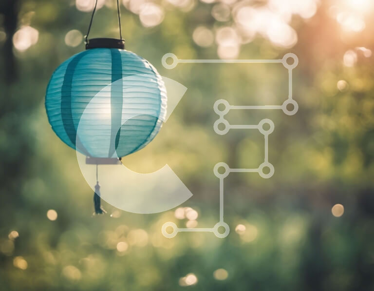 Intra Συλλεκτικό Ξύλινο Παζλ Plywood  4mm - Όμορφο μπλε χάρτινο φανάρι που κρέμεται από το δέντρο Σε Ξύλινο Κουτί - Διαστάσεις: 10x10 cm – 25 κομμάτια