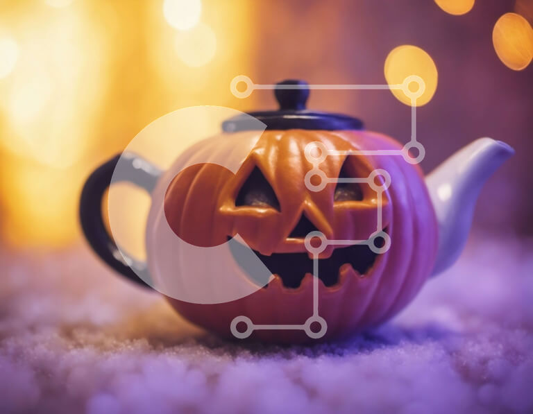 Intra Συλλεκτικό Ξύλινο Παζλ Plywood  4mm - Τσαγιέρα σε σχήμα κολοκύθας σε πορτοκαλί φόντο με πολύχρωμα φώτα Σε Ξύλινο Κουτί - Διαστάσεις Puzzle: 10x10 cm – 25 κομμάτια