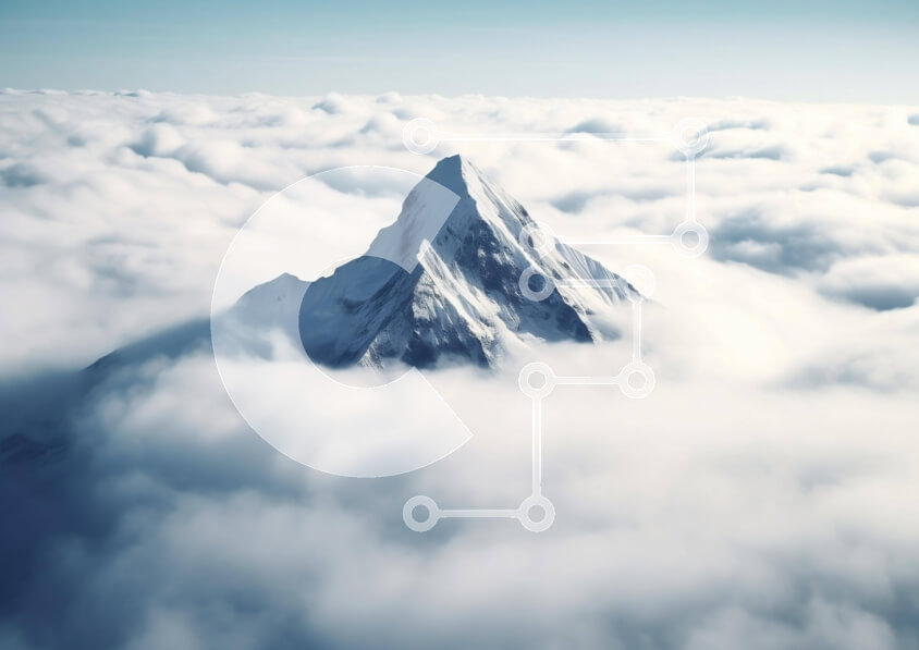 Intra Συλλεκτικό Ξύλινο Παζλ Plywood  4mm - Εναέρια άποψη του χιονισμένου βουνού που περιβάλλεται από σύννεφα Σε Ξύλινο Κουτί - Διαστάσεις: 10x10 cm – 25 κομμάτια