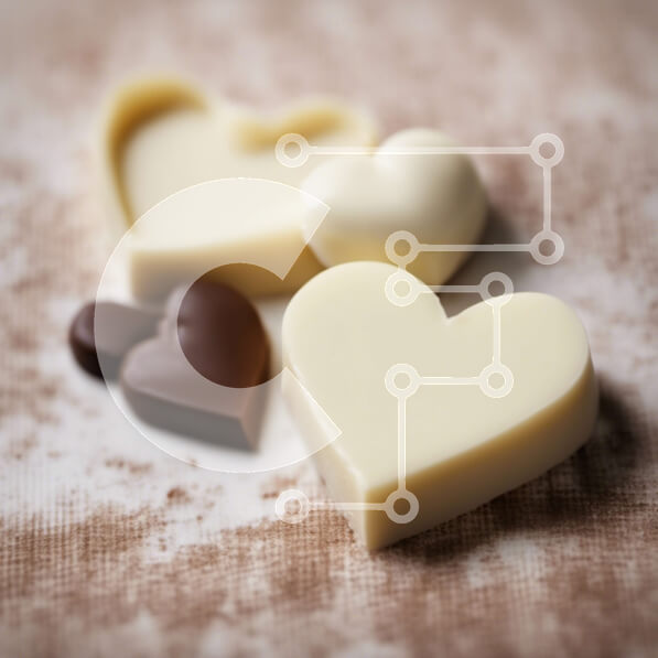 Σετ των 2 Intra Συλλεκτικό Ξύλινο Παζλ Plywood  4mm - Κομμάτια λευκής σοκολάτας σε σχήμα καρδιάς σε καφέ επιφάνεια Σε Ξύλινο Κουτί - Διαστάσεις: 10x10 cm – 25 κομμάτια