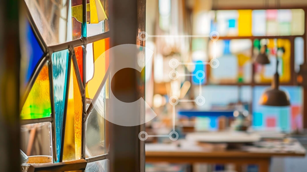 Intra Συλλεκτικό Ξύλινο Παζλ Plywood  4mm - Πολύχρωμα βιτρό παράθυρα σε Art Studio ή εργαστήριο Σε Ξύλινο Κουτί - Διαστάσεις Puzzle: 10x10 cm – 25 κομμάτια