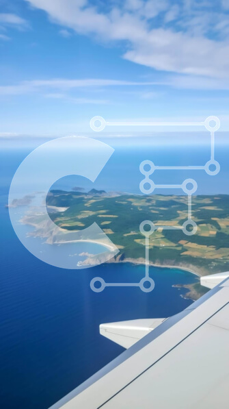 Intra Συλλεκτικό Ξύλινο Παζλ Plywood  4mm - Εναέρια άποψη του ωκεανού από το παράθυρο αεροπλάνου με το φτερό στο πρώτο πλάνο Σε Ξύλινο Κουτί - Διαστάσεις Puzzle: 10x10 cm – 25 κομμάτια