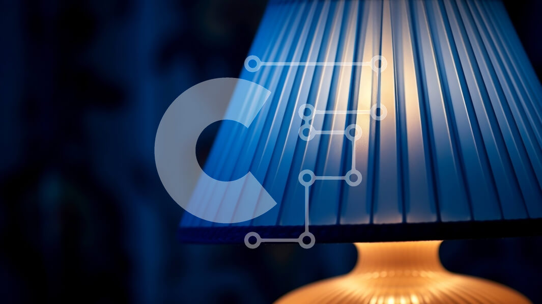 Intra Συλλεκτικό Ξύλινο Παζλ Plywood  4mm - Μπλε αμπαζούρ σε τραπέζι με σκούρο φόντο Σε Ξύλινο Κουτί - Διαστάσεις: 10x10 cm – 25 κομμάτια