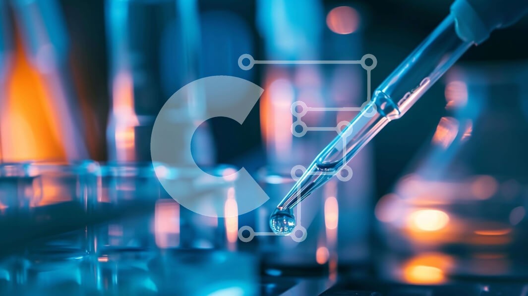 Intra Συλλεκτικό Ξύλινο Παζλ Plywood  4mm - Άτομο που εργάζεται σε ένα εργαστήριο με όργανα και ποτήρια Σε Ξύλινο Κουτί - Διαστάσεις Puzzle: 10x10 cm – 25 κομμάτια