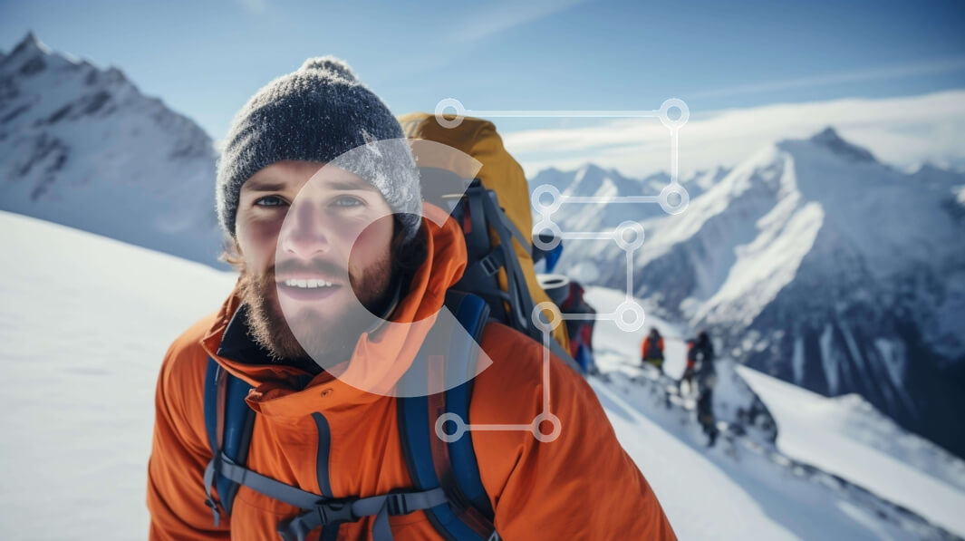 Intra Συλλεκτικό Ξύλινο Παζλ Plywood  4mm - Πεζοπορία στα Χιονισμένα Όρη Σε Ξύλινο Κουτί - Διαστάσεις: 10x10 cm – 25 κομμάτια