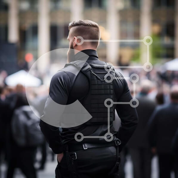 Intra Συλλεκτικό Ξύλινο Παζλ Plywood  4mm - Άνδρας με μαύρη στολή στο δρόμο με τσάντες και σακίδια Σε Ξύλινο Κουτί - Διαστάσεις Puzzle: 10x10 cm – 25 κομμάτια