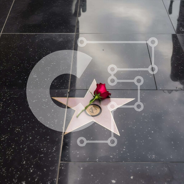 Intra Συλλεκτικό Ξύλινο Παζλ Plywood  4mm - Rose and Actor's Star with Coin Σε Ξύλινο Κουτί - Διαστάσεις Puzzle: 10x10 cm – 25 κομμάτια