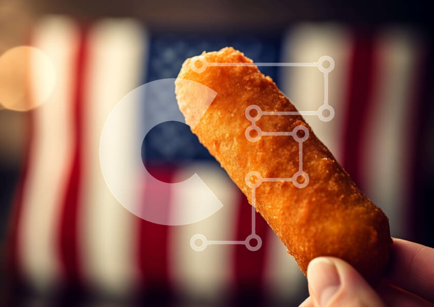 Σετ των 2 Intra Συλλεκτικό Ξύλινο Παζλ Plywood  4mm - Άτομο που κρατά σνακ με θέμα την αμερικανική σημαία για τον εορτασμό της 4ης Ιουλίου Σε Ξύλινο Κουτί - Διαστάσεις: 10x10 cm – 25 κομμάτια