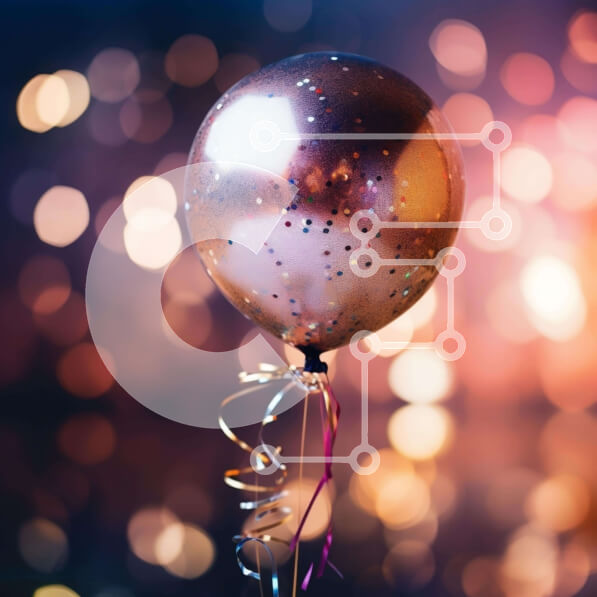 Intra Συλλεκτικό Ξύλινο Παζλ Plywood  4mm - Χρυσό μπαλόνι που επιπλέει στον αέρα με πολύχρωμα φώτα Bokeh Σε Ξύλινο Κουτί - Διαστάσεις Puzzle: 10x10 cm – 25 κομμάτια