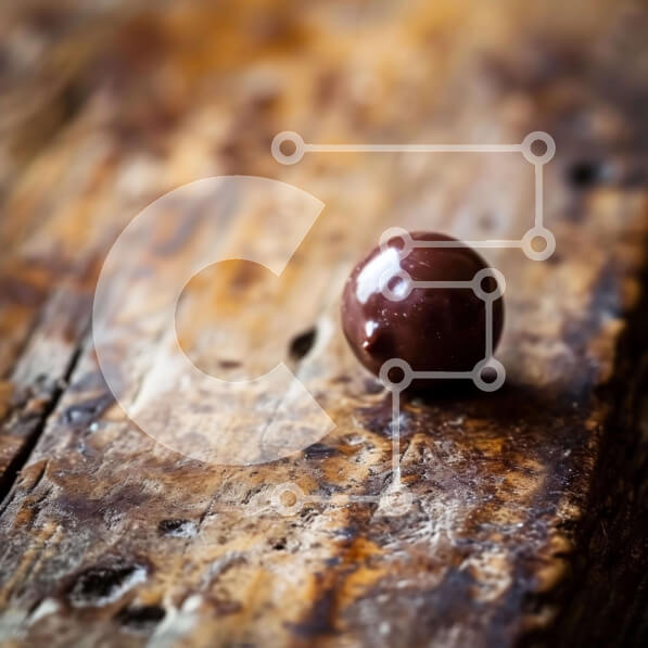 Σετ των 2 Intra Συλλεκτικό Ξύλινο Παζλ Plywood  4mm - Μονή σοκολατένια μπάλα σε ξύλινο τραπέζι Σε Ξύλινο Κουτί - Διαστάσεις: 10x10 cm – 25 κομμάτια