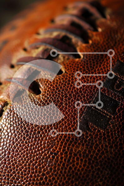 Intra Συλλεκτικό Ξύλινο Παζλ Plywood  4mm - Vintage δερμάτινο ποδόσφαιρο με την επιγραφή «Tiger». Σε Ξύλινο Κουτί - Διαστάσεις Puzzle: 10x10 cm – 25 κομμάτια