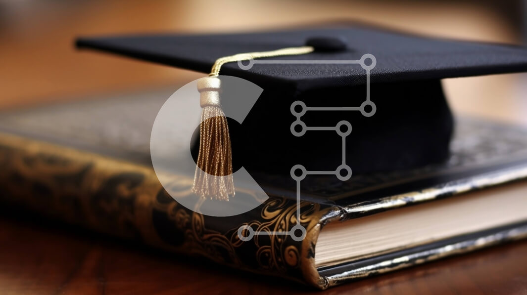 Intra Συλλεκτικό Ξύλινο Παζλ Plywood  4mm - ΚΑΠ αποφοίτησης στο βιβλίο στον ξύλινο πίνακα Στοκ Φωτογραφία Σε Ξύλινο Κουτί - Διαστάσεις Puzzle: 10x10 cm – 25 κομμάτια