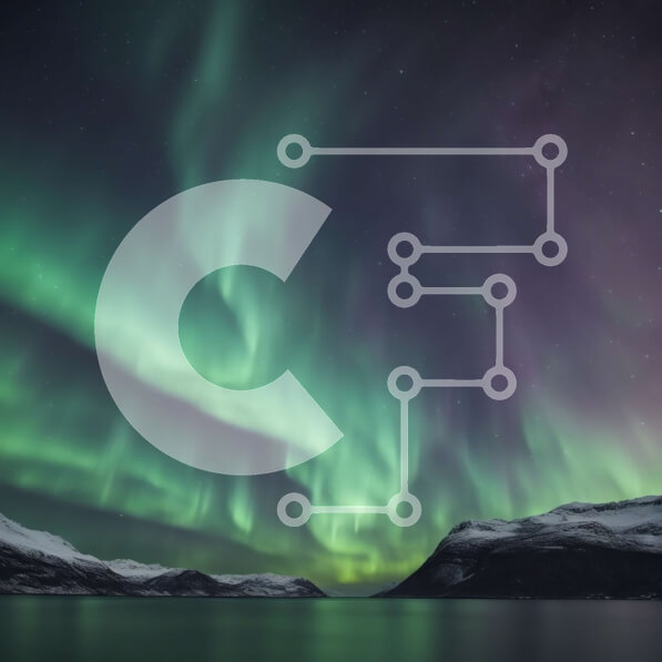 Intra Συλλεκτικό Ξύλινο Παζλ Plywood  4mm - Φωτεινό πράσινο Aurora Borealis πάνω από το χιονισμένο ορεινό τοπίο Σε Ξύλινο Κουτί - Διαστάσεις: 10x10 cm – 25 κομμάτια