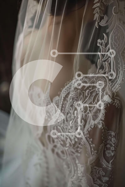 Intra Συλλεκτικό Ξύλινο Παζλ Plywood  4mm - Πέπλο Νύφης με περίπλοκη δαντέλα και φλοράλ σχέδια Σε Ξύλινο Κουτί - Διαστάσεις Puzzle: 10x10 cm – 25 κομμάτια