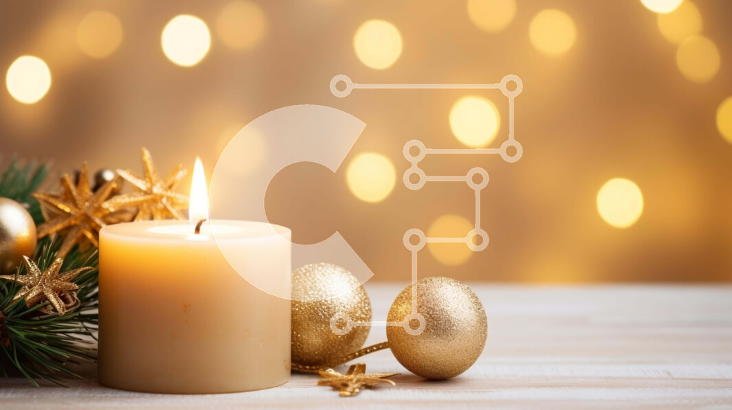 Intra Συλλεκτικό Ξύλινο Παζλ Plywood  4mm - Χριστουγεννιάτικο κερί με χρυσά στολίδια και χριστουγεννιάτικες μπάλες Σε Ξύλινο Κουτί - Διαστάσεις: 10x10 cm – 25 κομμάτια