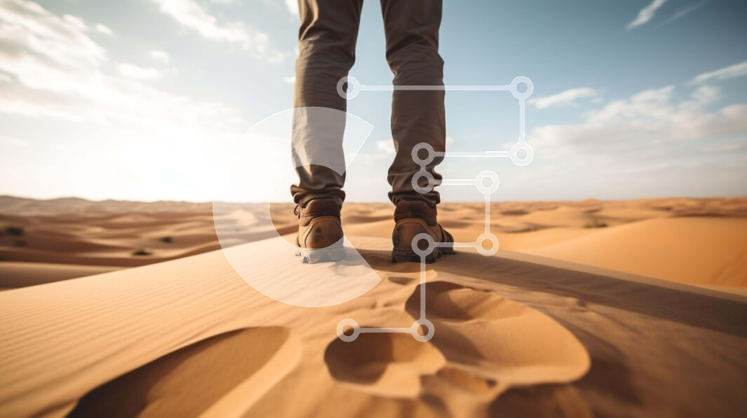 Intra Συλλεκτικό Ξύλινο Παζλ Plywood  4mm - Πρόσωπο που στέκεται στην έρημο με τους αμμόλοφους Σε Ξύλινο Κουτί - Διαστάσεις: 10x10 cm – 25 κομμάτια