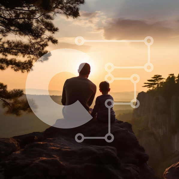 Intra Συλλεκτικό Ξύλινο Παζλ Plywood  4mm - Πατέρας και παιδί που απολαμβάνουν το ηλιοβασίλεμα στον βράχο Σε Ξύλινο Κουτί - Διαστάσεις: 10x10 cm – 25 κομμάτια