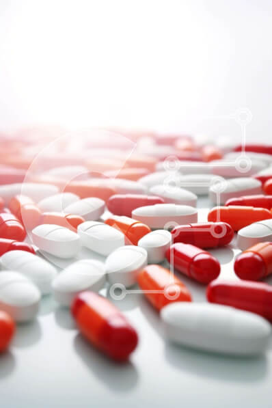 Intra Συλλεκτικό Ξύλινο Παζλ Plywood  4mm - Κόκκινες, λευκές και μπλε κάψουλες χαπιών στο τραπέζι Σε Ξύλινο Κουτί - Διαστάσεις Puzzle: 10x10 cm – 25 κομμάτια