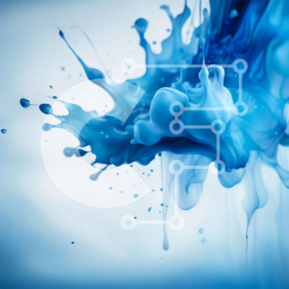 Intra Συλλεκτικό Ξύλινο Παζλ Plywood  4mm - Δυναμική εικόνα μπλε υγρού που εκτοξεύεται σε καθαρό λευκό φόντο Σε Ξύλινο Κουτί - Διαστάσεις Puzzle: 10x10 cm – 25 κομμάτια