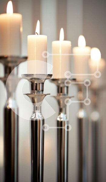 Intra Συλλεκτικό Ξύλινο Παζλ Plywood  4mm - Σειρά από ασημένια κηροπήγια με αναμμένα κεριά Σε Ξύλινο Κουτί - Διαστάσεις Puzzle: 10x10 cm – 25 κομμάτια