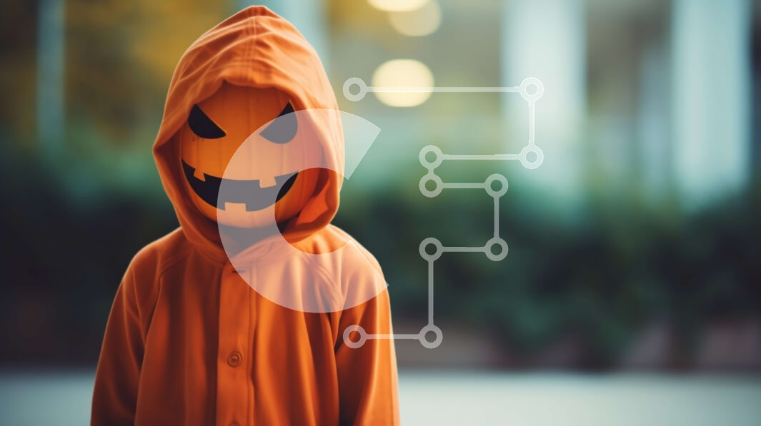 Intra Συλλεκτικό Ξύλινο Παζλ Plywood  4mm - Παιδί με πορτοκαλί κοστούμι jack-o-lantern στο δρόμο Σε Ξύλινο Κουτί - Διαστάσεις Puzzle: 10x10 cm – 25 κομμάτια