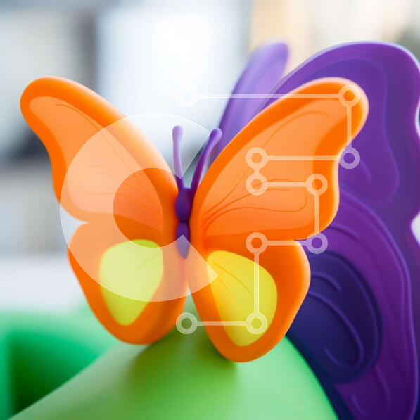 Intra Συλλεκτικό Ξύλινο Παζλ Plywood  4mm - Πολύχρωμες πεταλούδες παιχνιδιών σε πλαστική επιφάνεια Σε Ξύλινο Κουτί - Διαστάσεις Puzzle: 10x10 cm – 25 κομμάτια