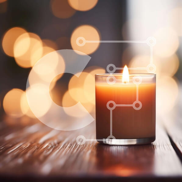 Intra Συλλεκτικό Ξύλινο Παζλ Plywood  4mm - Αναμμένο κερί σε ξύλινο τραπέζι με φώτα Bokeh Σε Ξύλινο Κουτί - Διαστάσεις Puzzle: 10x10 cm – 25 κομμάτια