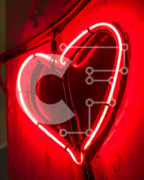 Intra Συλλεκτικό Ξύλινο Παζλ Plywood  4mm - Πινακίδα νέον σε σχήμα καρδιάς στον τοίχο Σε Ξύλινο Κουτί - Διαστάσεις: 10x10 cm – 25 κομμάτια