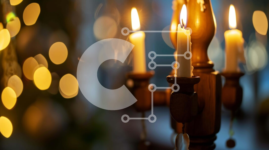 Intra Συλλεκτικό Ξύλινο Παζλ Plywood  4mm - Ξύλινο Κηροπήγιο με Αναμμένα Κεριά Σε Ξύλινο Κουτί - Διαστάσεις Puzzle: 10x10 cm – 25 κομμάτια