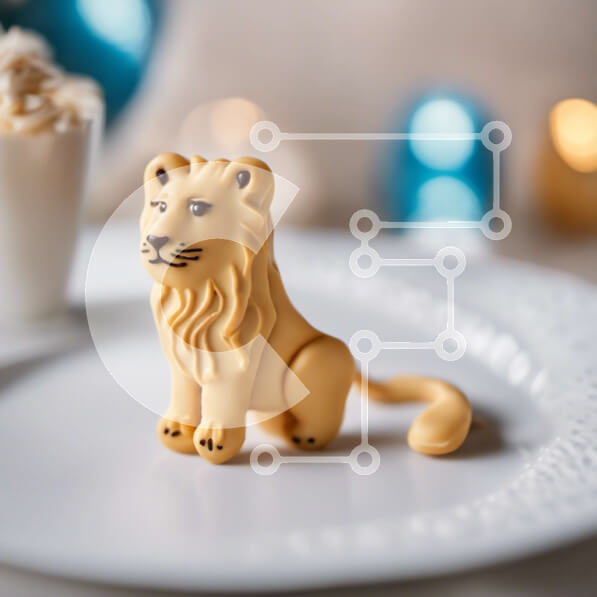 Intra Συλλεκτικό Ξύλινο Παζλ Plywood  4mm - Διακοσμητικό ειδώλιο λιονταριού σε ένα πιάτο με κύπελλο και κεριά Σε Ξύλινο Κουτί - Διαστάσεις Puzzle: 10x10 cm – 25 κομμάτια