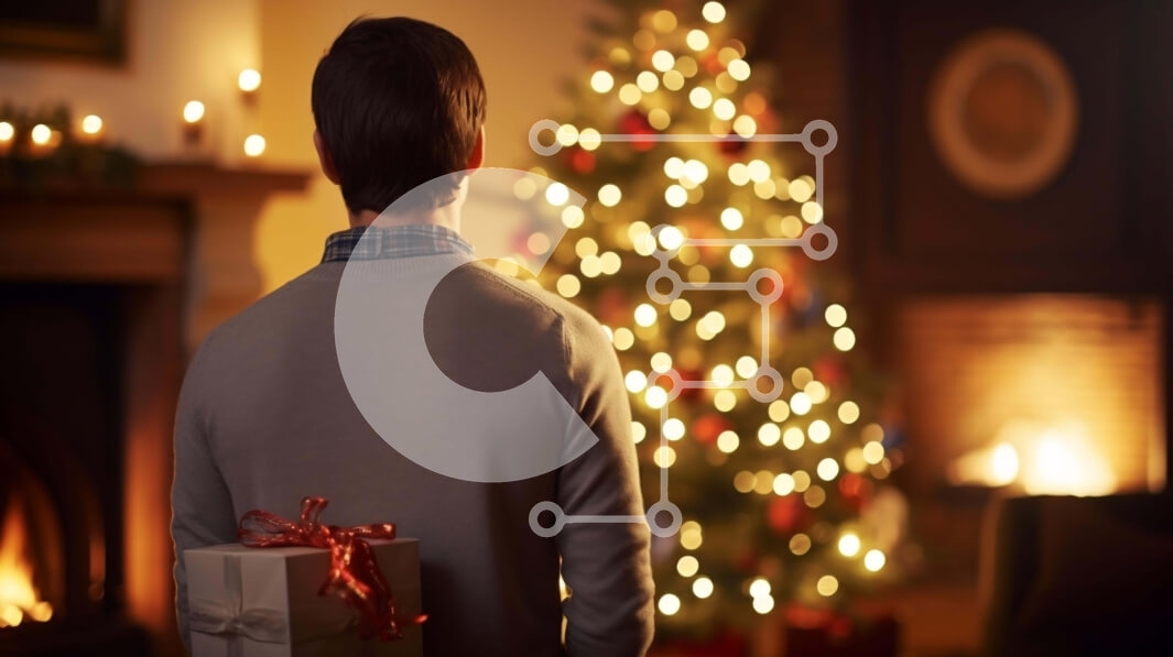 Intra Συλλεκτικό Ξύλινο Παζλ Plywood  4mm - Άνθρωπος με χριστουγεννιάτικο δέντρο και τζάκι Σε Ξύλινο Κουτί - Διαστάσεις: 10x10 cm – 25 κομμάτια