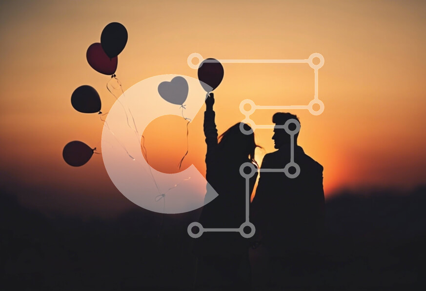 Intra Συλλεκτικό Ξύλινο Παζλ Plywood  4mm - Ζευγάρι που κρατά μπαλόνια στο ηλιοβασίλεμα Σε Ξύλινο Κουτί - Διαστάσεις Puzzle: 10x10 cm – 25 κομμάτια