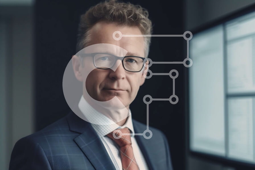 Intra Συλλεκτικό Ξύλινο Παζλ Plywood  4mm - Σοβαρός επιχειρηματίας με κοστούμι και γραβάτα στέκεται μπροστά από έναν τοίχο με γραφήματα και γραφήματα Σε Ξύλινο Κουτί - Διαστάσεις Puzzle: 10x10 cm – 25 κομμάτια