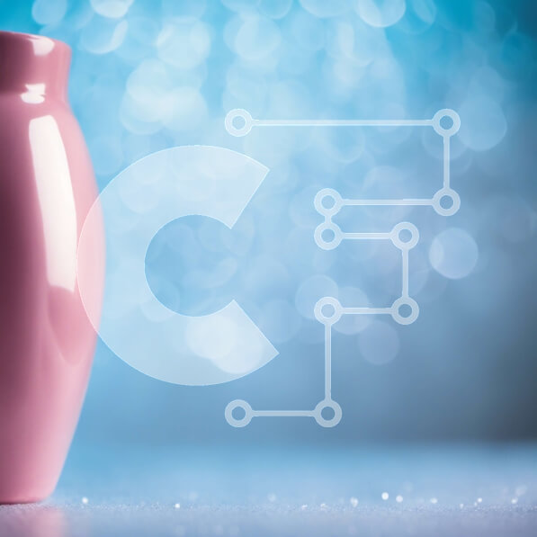 Intra Συλλεκτικό Ξύλινο Παζλ Plywood  4mm - Ροζ βάζο σε άδειο τραπέζι με πολύχρωμα φώτα Bokeh Σε Ξύλινο Κουτί - Διαστάσεις Puzzle: 10x10 cm – 25 κομμάτια