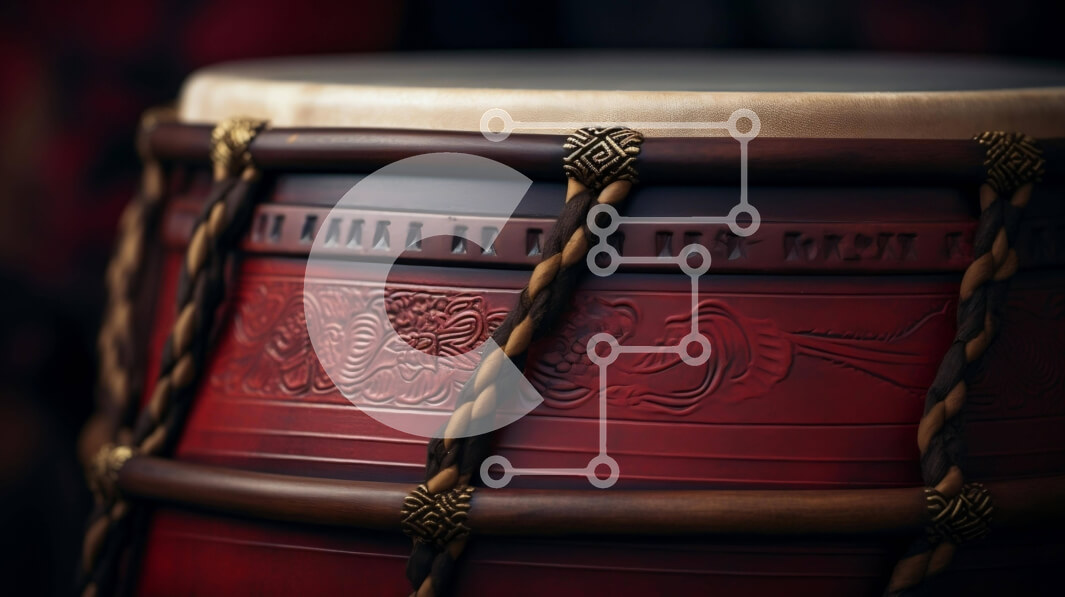 Intra Συλλεκτικό Ξύλινο Παζλ Plywood  4mm - Κόκκινο ξύλινο τύμπανο με περίπλοκα σχέδια Σε Ξύλινο Κουτί - Διαστάσεις Puzzle: 10x10 cm – 25 κομμάτια