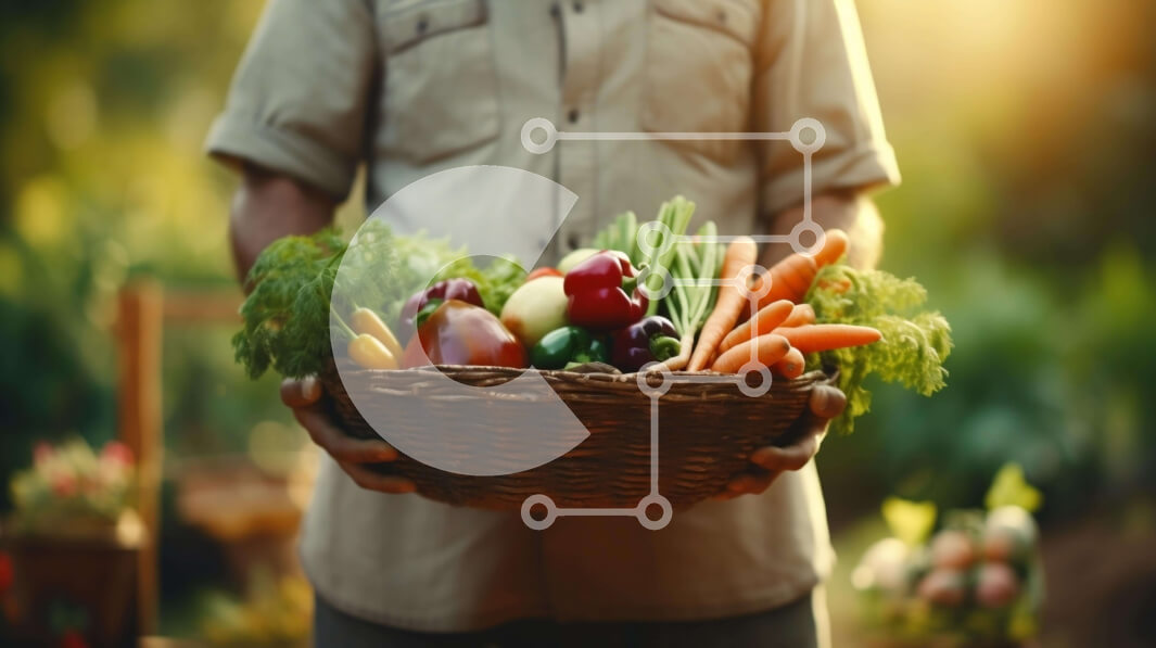 Σετ των 2 Intra Συλλεκτικό Ξύλινο Παζλ Plywood  4mm - Άτομο που κρατά ένα καλάθι γεμάτο φρέσκα λαχανικά Σε Ξύλινο Κουτί - Διαστάσεις: 10x10 cm – 25 κομμάτια