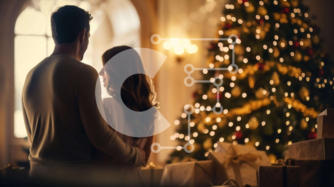 Intra Συλλεκτικό Ξύλινο Παζλ Plywood  4mm - Ζευγάρι που γιορτάζει την περίοδο των διακοπών δίπλα στο χριστουγεννιάτικο δέντρο Σε Ξύλινο Κουτί - Διαστάσεις: 10x10 cm – 25 κομμάτια