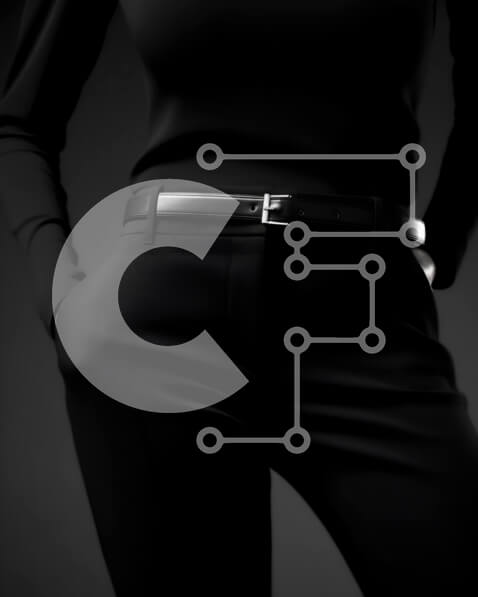 Intra Συλλεκτικό Ξύλινο Παζλ Plywood  4mm - Κομψή γυναίκα με μαύρη στολή με ζώνη Σε Ξύλινο Κουτί - Διαστάσεις Puzzle: 10x10 cm – 25 κομμάτια