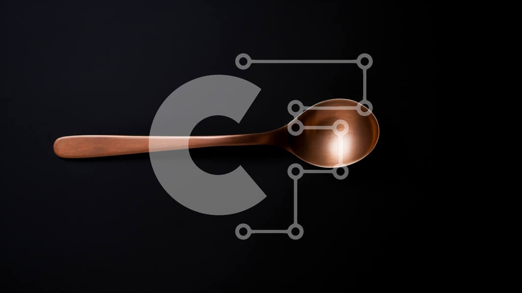 Intra Συλλεκτικό Ξύλινο Παζλ Plywood  4mm - Χάλκινο κουτάλι σε μαύρη επιφάνεια Σε Ξύλινο Κουτί - Διαστάσεις: 10x10 cm – 25 κομμάτια