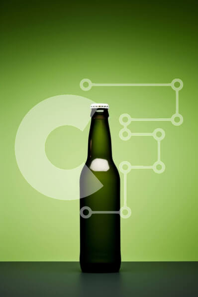 Intra Συλλεκτικό Ξύλινο Παζλ Plywood  4mm - Άδειο μπουκάλι μπύρας στο πράσινο τραπέζι Σε Ξύλινο Κουτί - Διαστάσεις: 10x10 cm – 25 κομμάτια