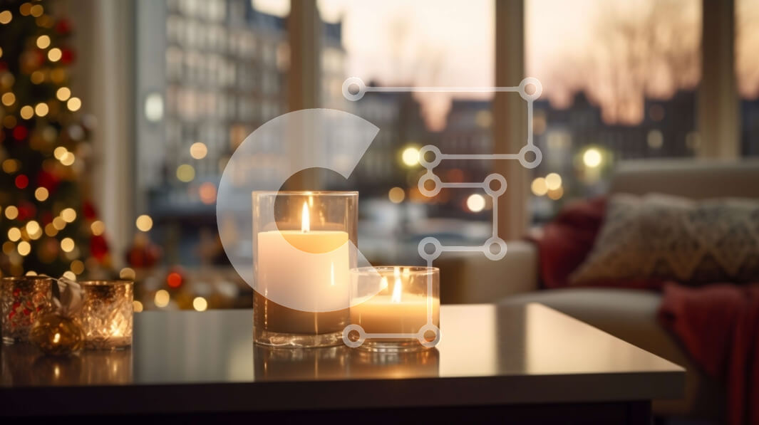 Intra Συλλεκτικό Ξύλινο Παζλ Plywood  4mm - Εορταστικό σαλόνι με χριστουγεννιάτικα στολίδια και κεριά Σε Ξύλινο Κουτί - Διαστάσεις: 10x10 cm – 25 κομμάτια