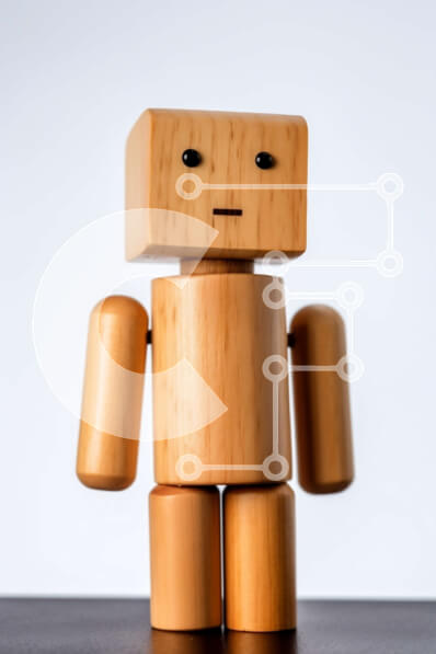 Intra Συλλεκτικό Ξύλινο Παζλ Plywood  4mm - Χαριτωμένο ξύλινο ρομπότ παιχνιδιού που κάθεται σε μια ξύλινη επιφάνεια Σε Ξύλινο Κουτί - Διαστάσεις: 10x10 cm – 25 κομμάτια