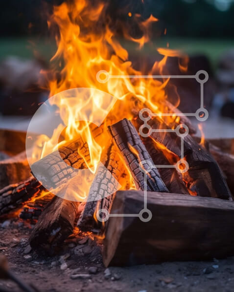 Intra Συλλεκτικό Ξύλινο Παζλ Plywood  4mm - Φωτιά με το κάψιμο των κορμών και το υπόβαθρο του σκοτεινού ουρανού Στοκ Φωτογραφία Σε Ξύλινο Κουτί - Διαστάσεις Puzzle: 10x10 cm – 25 κομμάτια