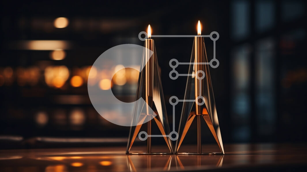 Intra Συλλεκτικό Ξύλινο Παζλ Plywood  4mm - Δύο χρυσά μεταλλικά κεριά με θέα στον ορίζοντα της πόλης τη νύχτα Σε Ξύλινο Κουτί - Διαστάσεις Puzzle: 10x10 cm – 25 κομμάτια