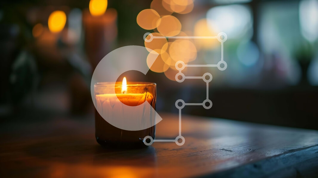 Intra Συλλεκτικό Ξύλινο Παζλ Plywood  4mm - Αναμμένο κερί σε ένα τραπέζι Σε Ξύλινο Κουτί - Διαστάσεις: 10x10 cm – 25 κομμάτια