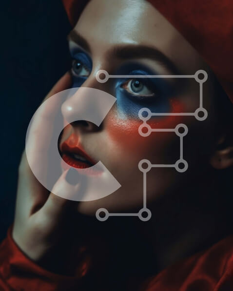 Intra Συλλεκτικό Ξύλινο Παζλ Plywood  4mm - Εκπληκτική εικόνα μιας γυναίκας που φορά κόκκινο καπέλο και μπλε μακιγιάζ Σε Ξύλινο Κουτί - Διαστάσεις Puzzle: 10x10 cm – 25 κομμάτια