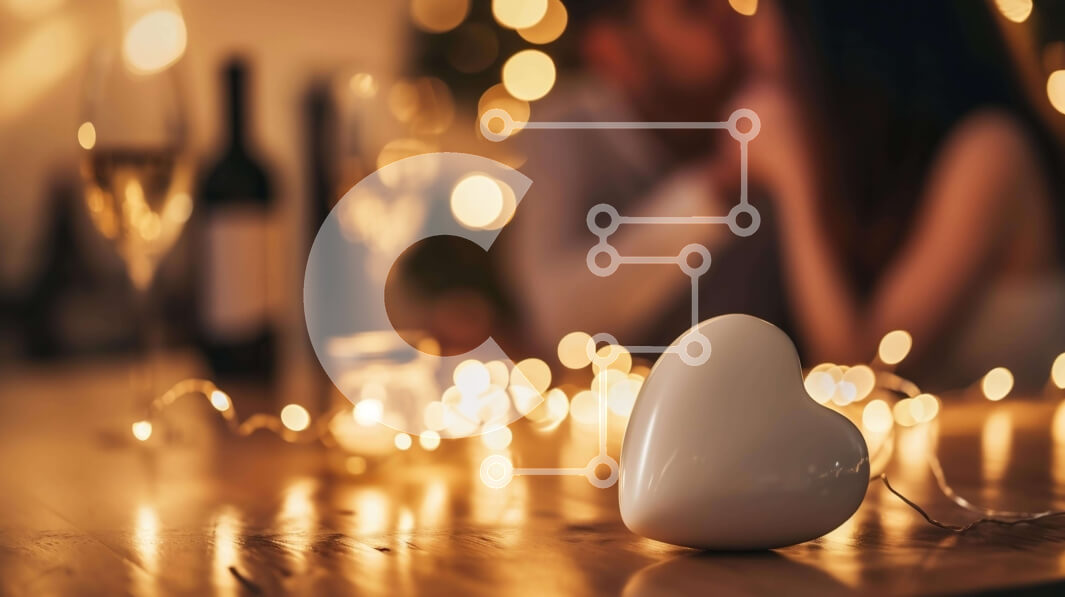 Intra Συλλεκτικό Ξύλινο Παζλ Plywood  4mm - Ρομαντικό αντικείμενο σε σχήμα καρδιάς στο τραπέζι με το φως των κεριών Σε Ξύλινο Κουτί - Διαστάσεις Puzzle: 10x10 cm – 25 κομμάτια